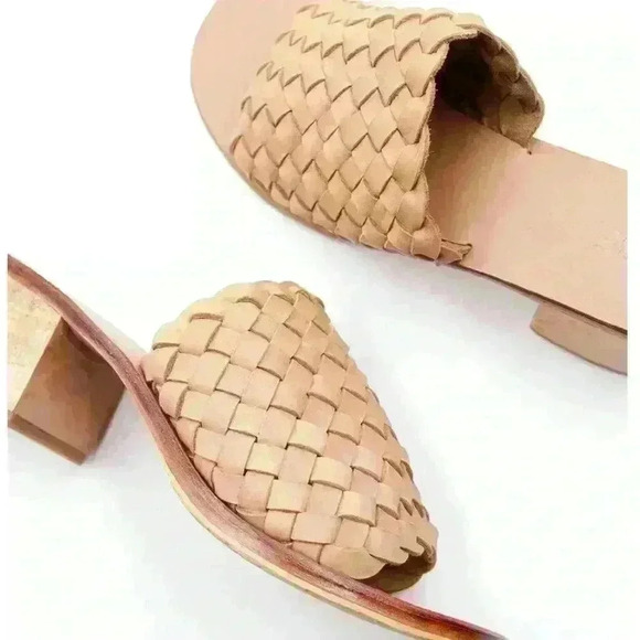 Liberté Santorini Women's Tan / Brown Woven Leather Mules Wooden Heel Sandals 10 - Picture 1 of 11